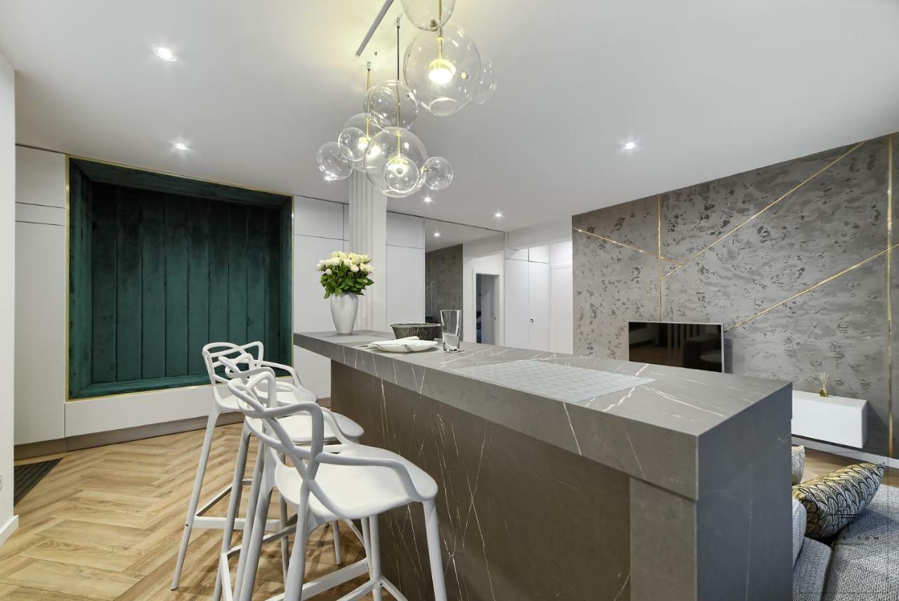 Apartament Delux พอซนาน ภายนอก รูปภาพ